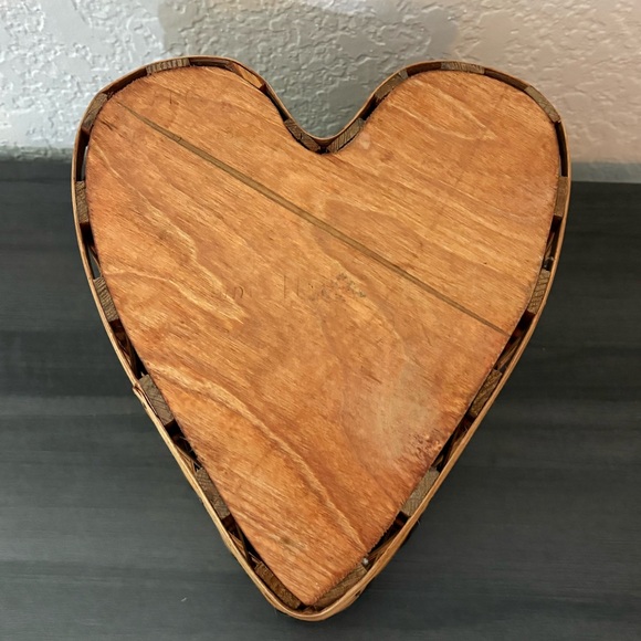 Farmhouse Rustic Heart Shaped Wicker Basket Decor - Picture 5 of 5